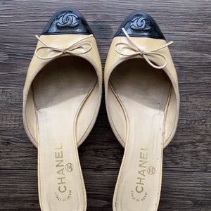 AUTHENTIC VINTAGE CHANEL